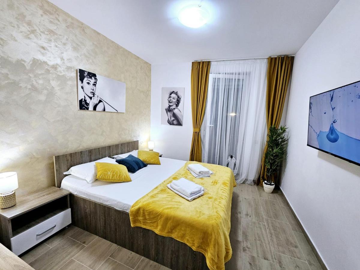 Lovely New Balcony Apartment Cismigiu Park - Pop5 Boekarest Buitenkant foto