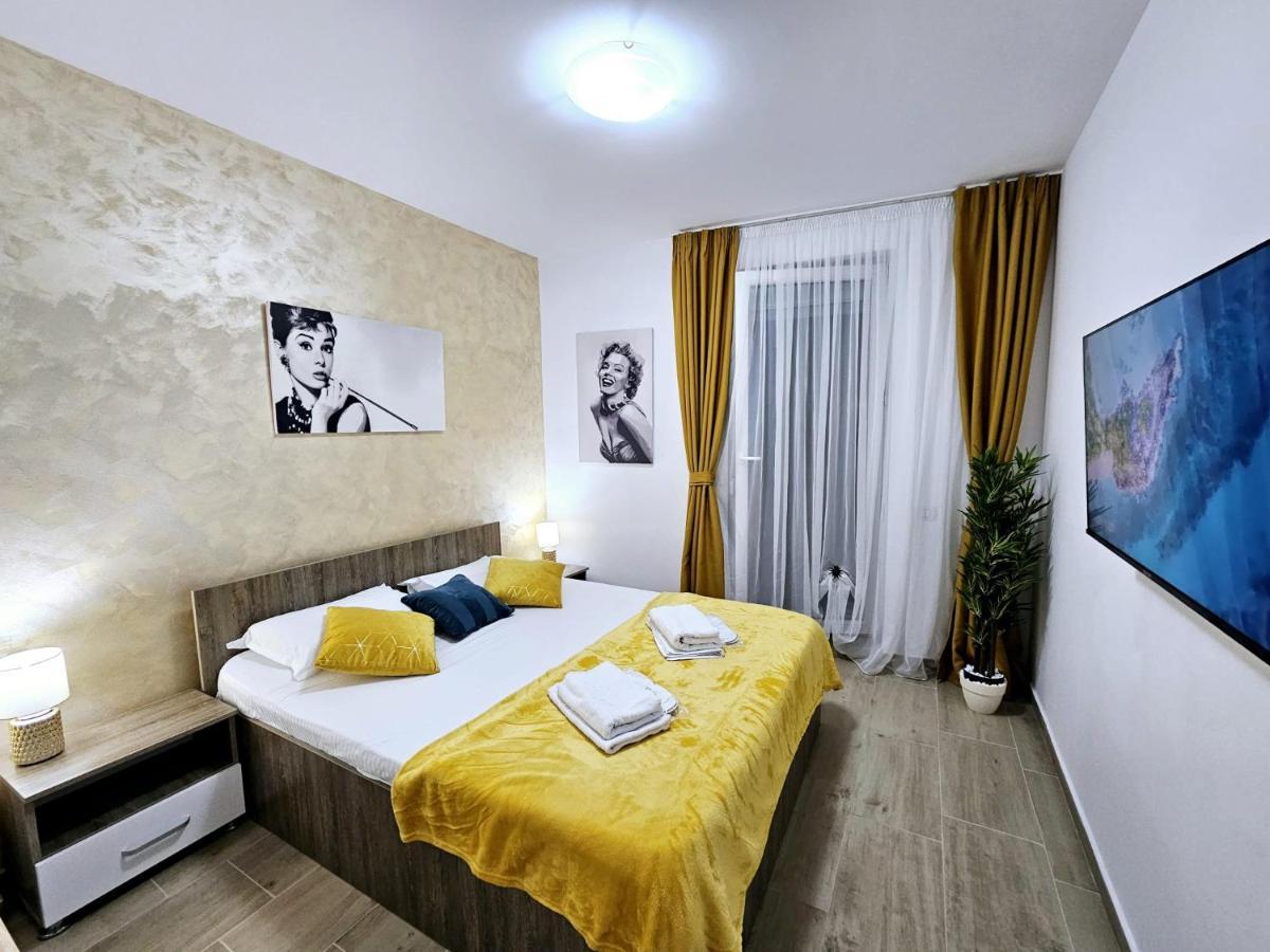 Lovely New Balcony Apartment Cismigiu Park - Pop5 Boekarest Buitenkant foto